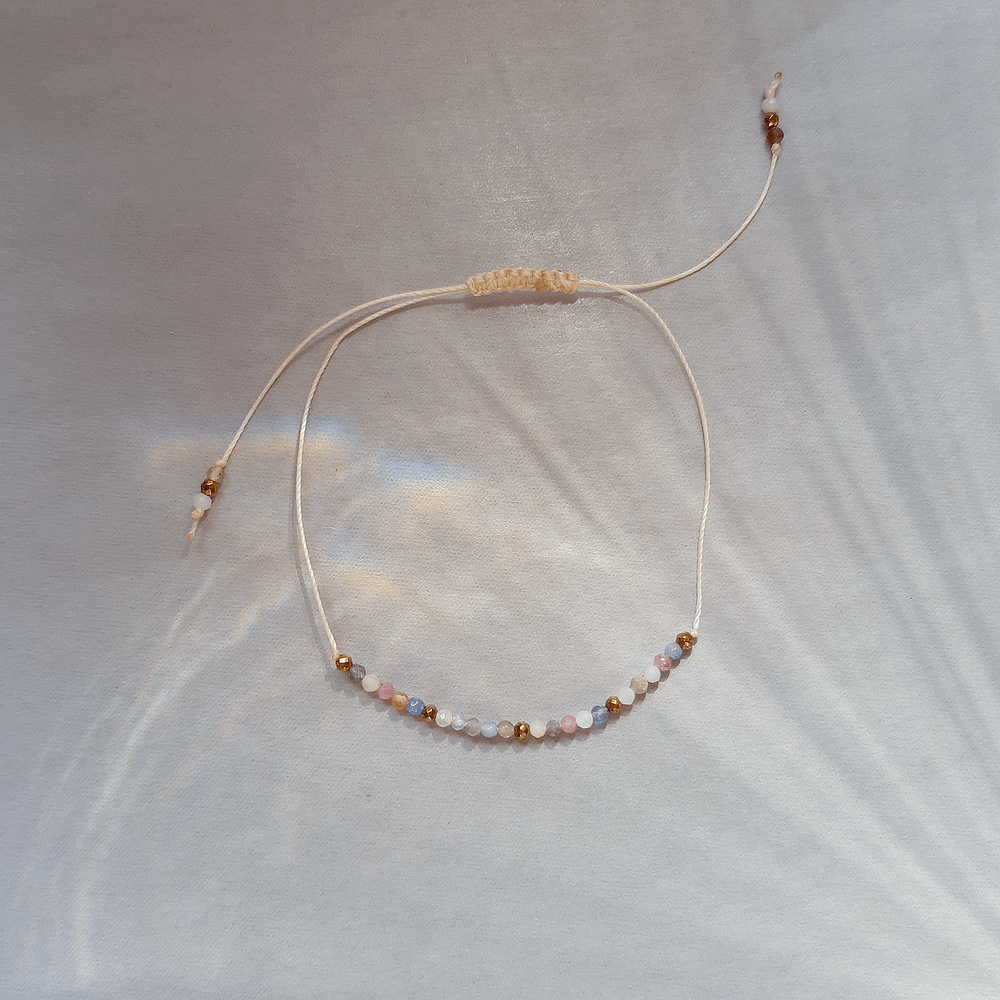 bransoletka na sznurku z drobnych kamieni naturalnych turmalin opal jadeit