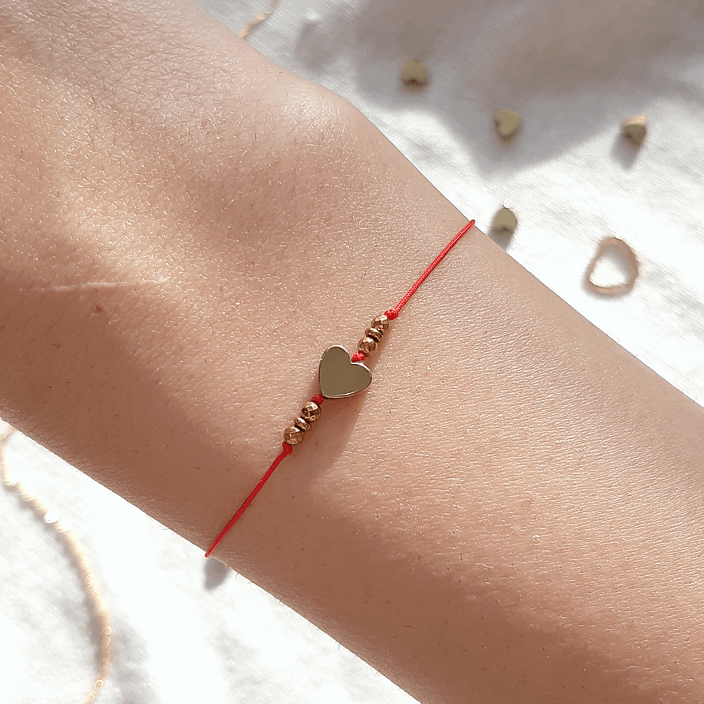 bransoletka z sercem na czerwonym sznurku walentynki