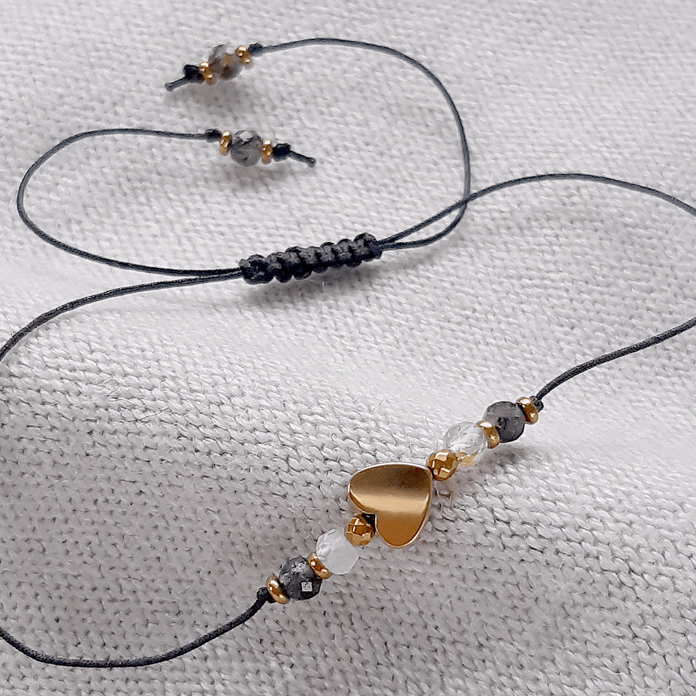 bransoletka na sznurku ze złotym sercem kamienie naturalne kwarc czarny turmalin
